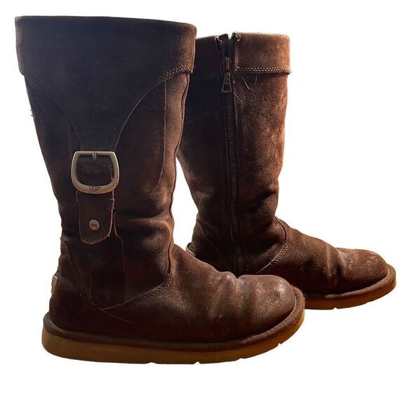 Leather boots| UGGS| 
Size 7 - Picture 1 of 13